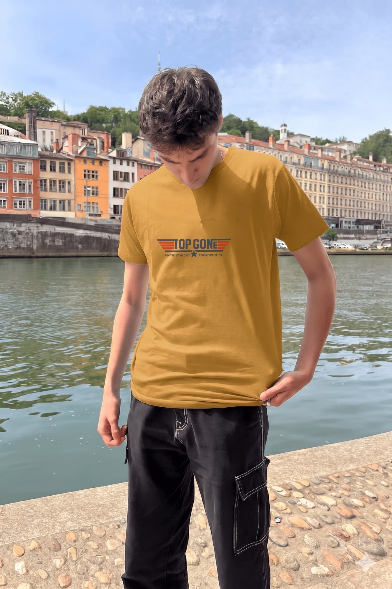 T-Shirt Homme – Top Gone Bleu — Moutarde (face)