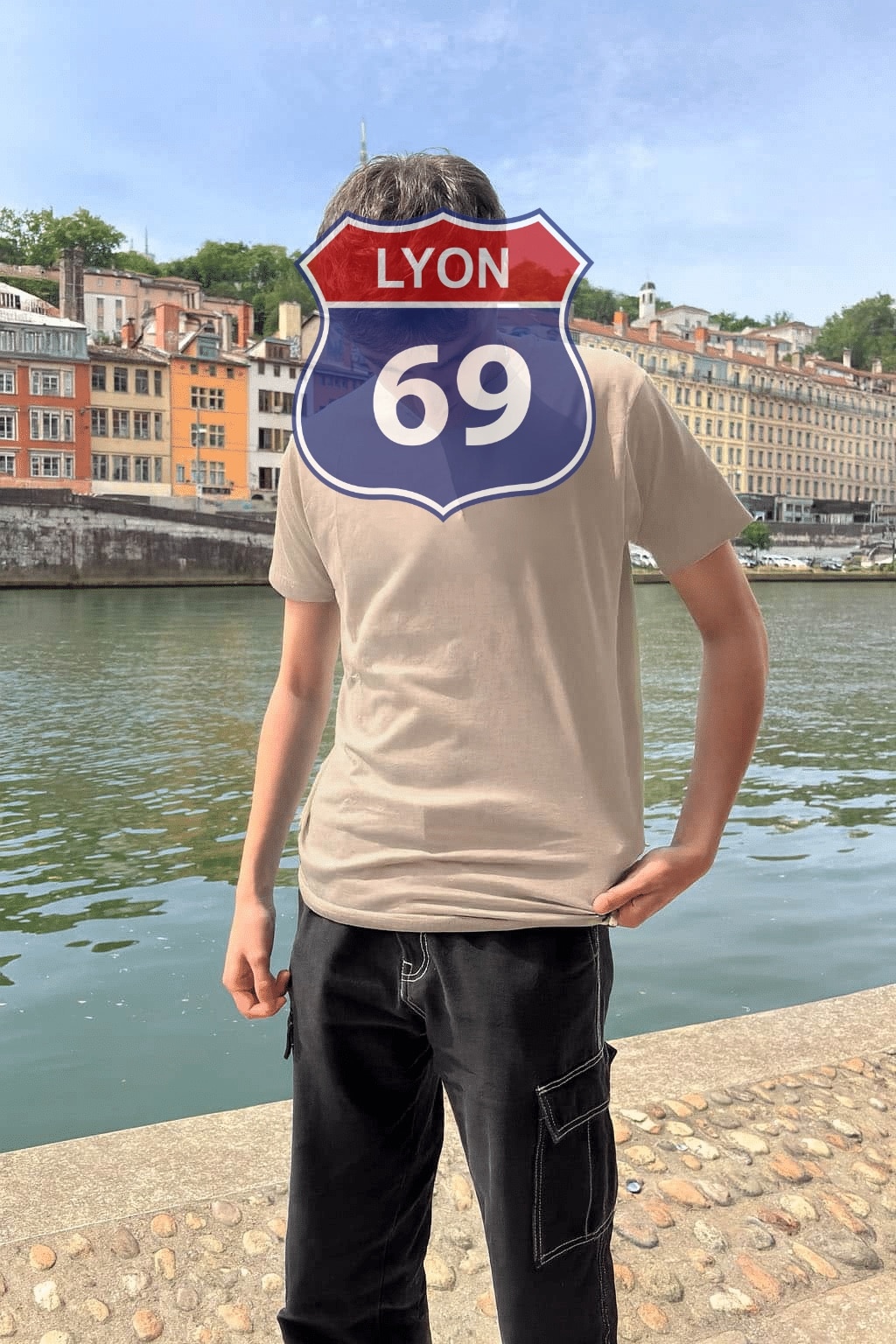 T-Shirt Homme – Lyon 69 Ecusson — Sable (face)