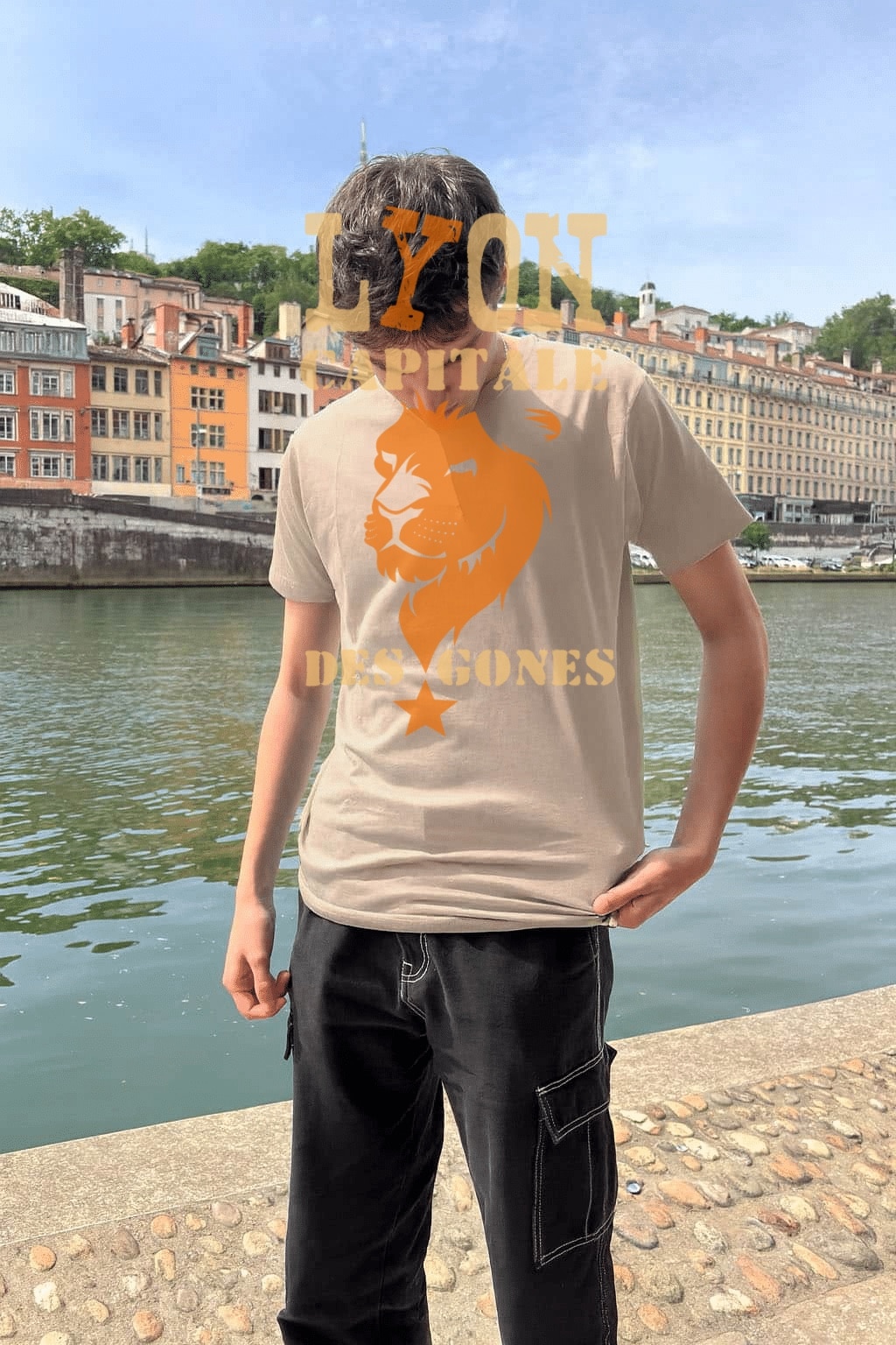 T-Shirt Homme – Lyon Capitale Des Gones 2 — Sable (face)