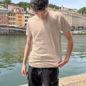 T-Shirt Homme – Skyline Blanche — Sable (face)