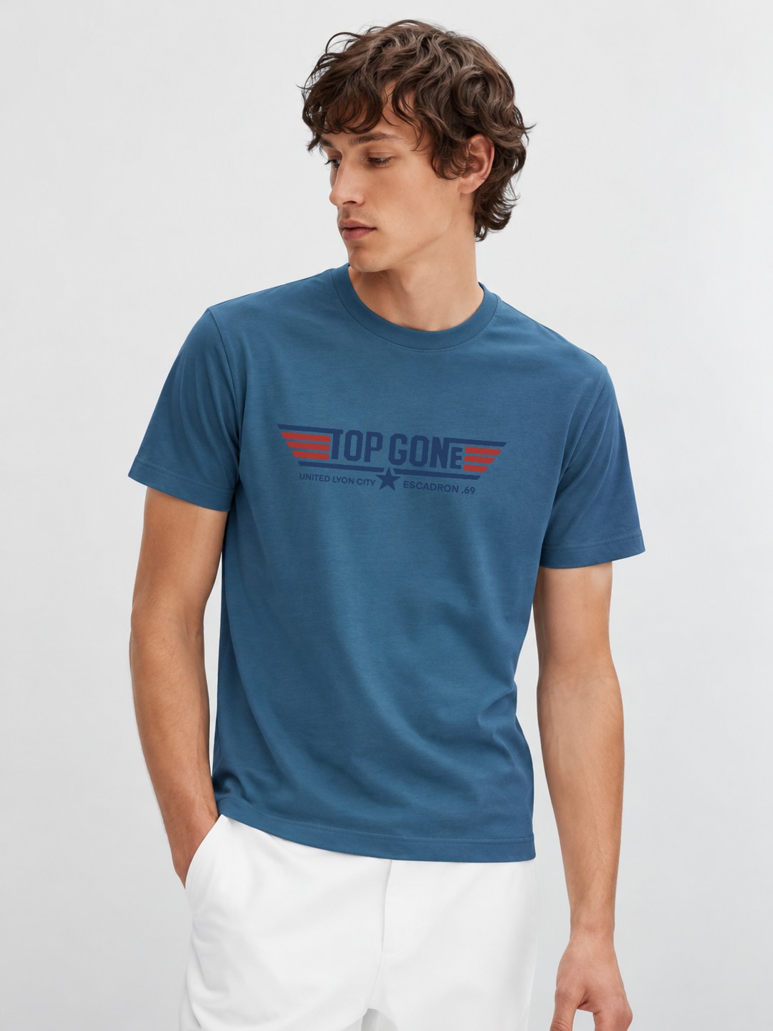 T-Shirt Homme – Lyon Ville Lumière — motif noir — Bleu Encre (pose-mv9ho1xu-ff2940)