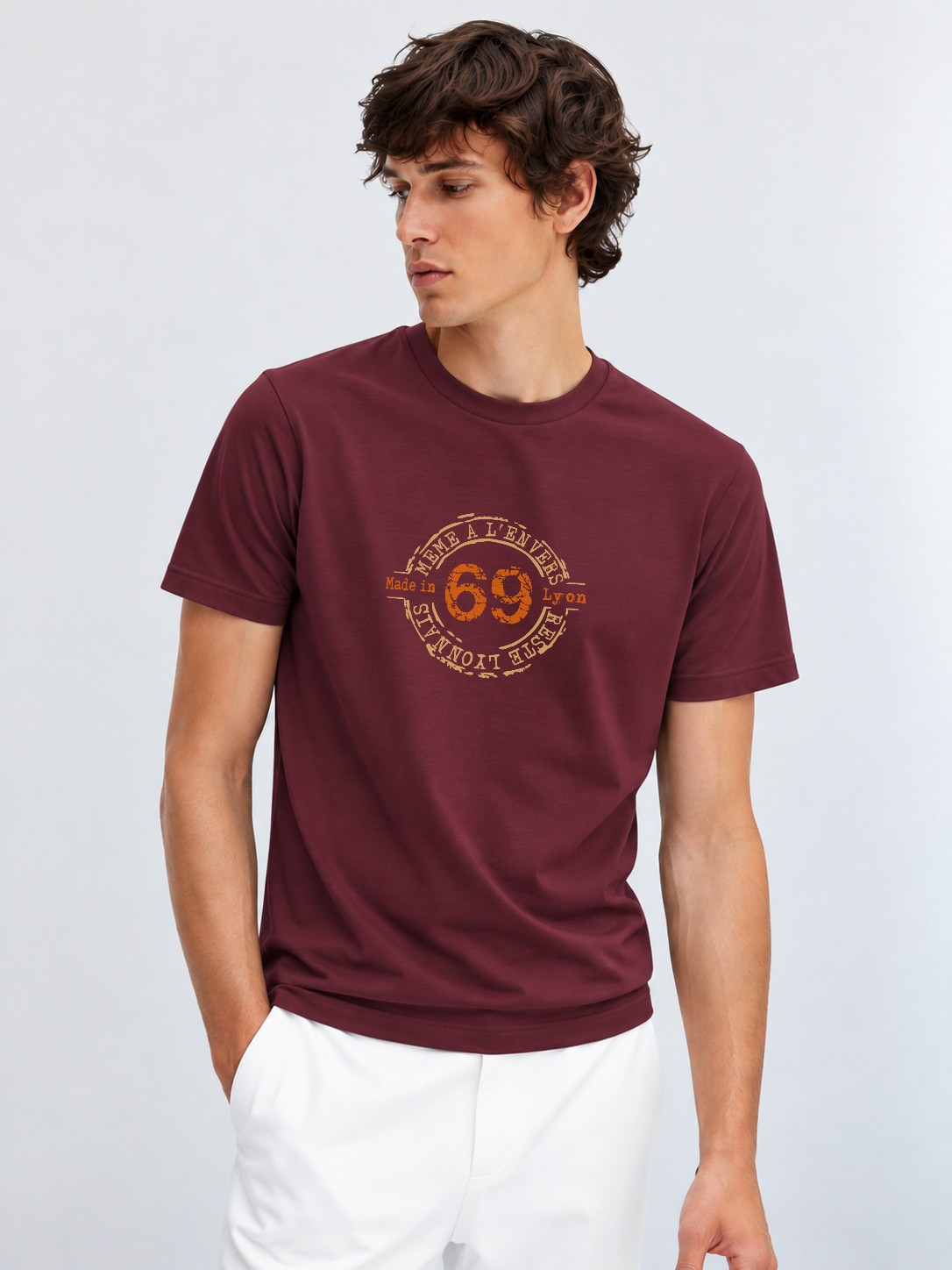 T-Shirt Homme – Lyon 69 — Bordeaux (pose-mv9ho1xu-ff2940)