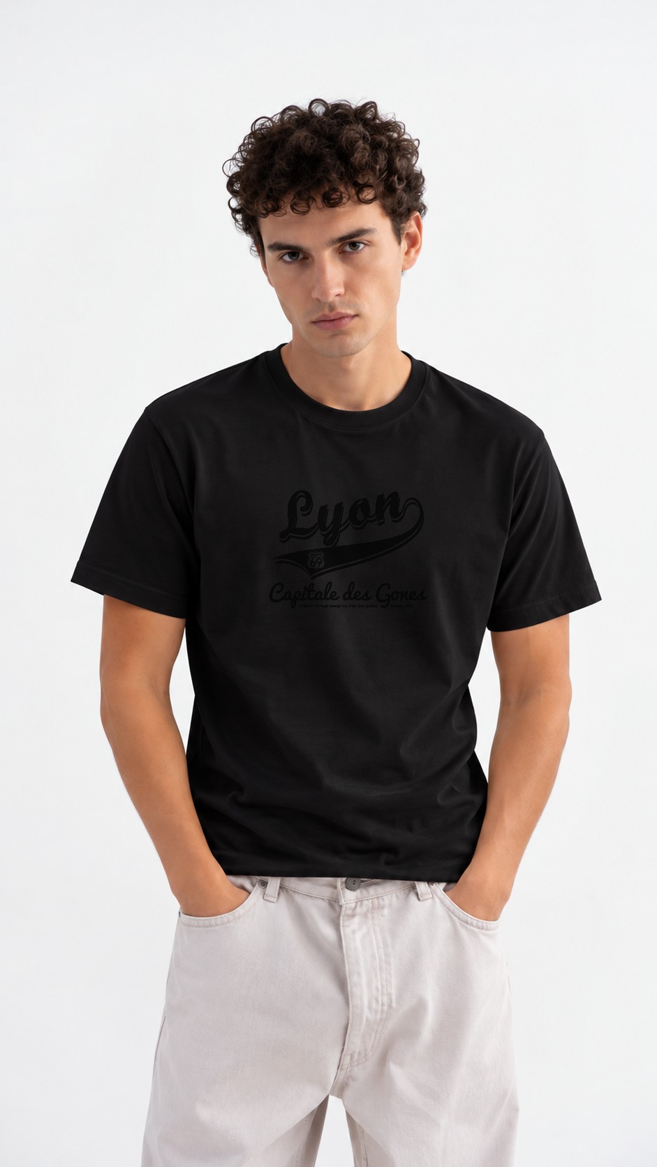 T-Shirt Homme – Lyon Ville Lumière — motif foncé — Noir (pose-mv9hokyr-66w0vb)